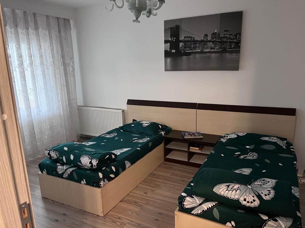 Apartament In Centrul Orasului Бакэу Экстерьер фото